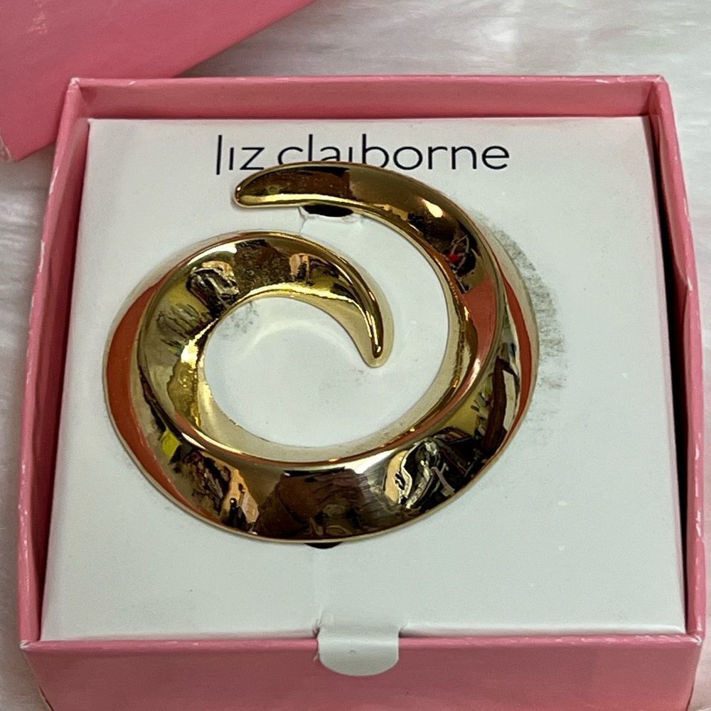 Vintage Liz Claiborne Gold brooch D6‎